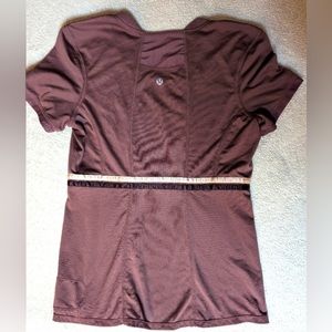 Lululemon Top. Size 6.